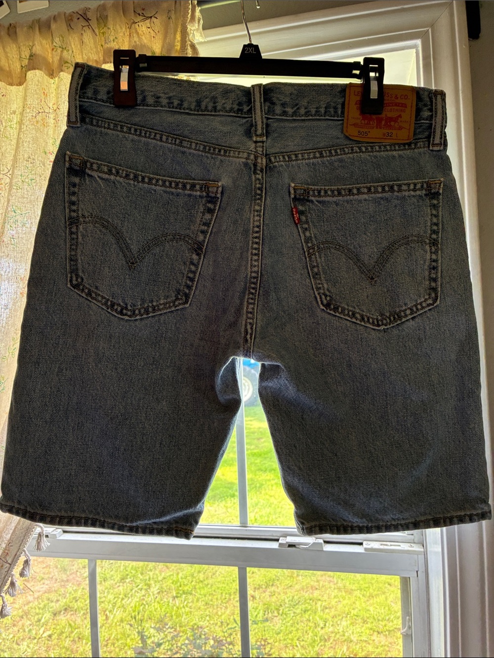 Levi's Men's 505 Jean Shorts in Medium Blue Denim 90’s